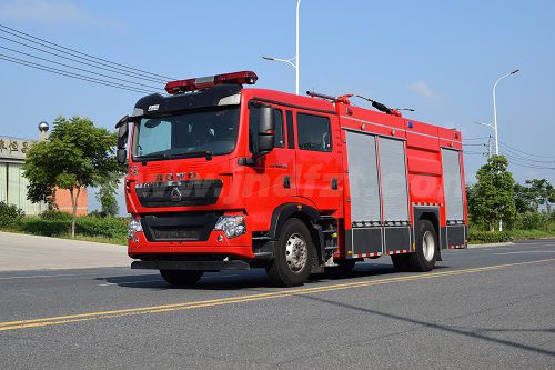 江特牌JDF5190GXFGL70/Z6型干粉水联用消防车（选装自动档）